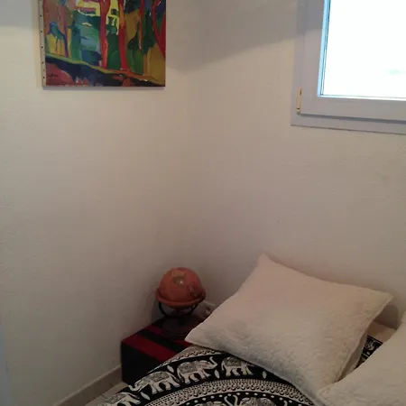 Cosy Avec Vue Sur La A Sainte-marie - 30 M²