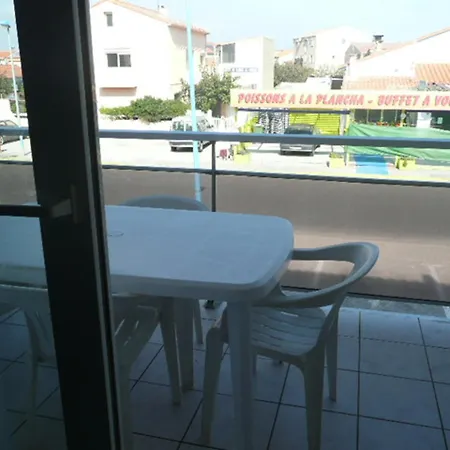 Cosy Avec Vue Sur La A Sainte-marie - 30 M² شقة