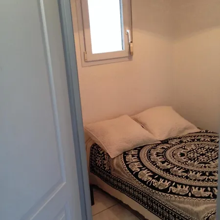 شقة Cosy Avec Vue Sur La A Sainte-marie - 30 M² سانت ماري لا مير